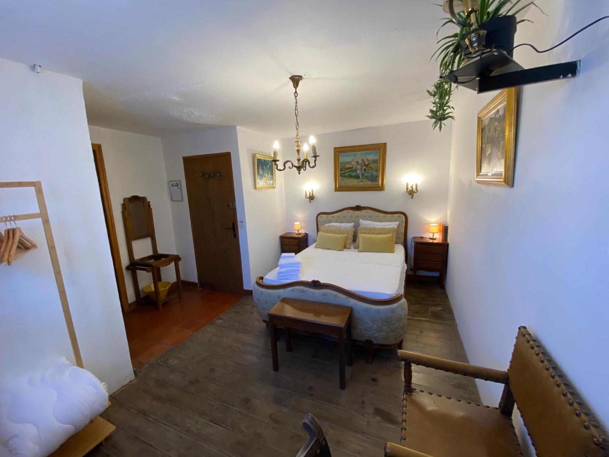 Os-Thel, Chambres A Louer Tautavel Extérieur photo